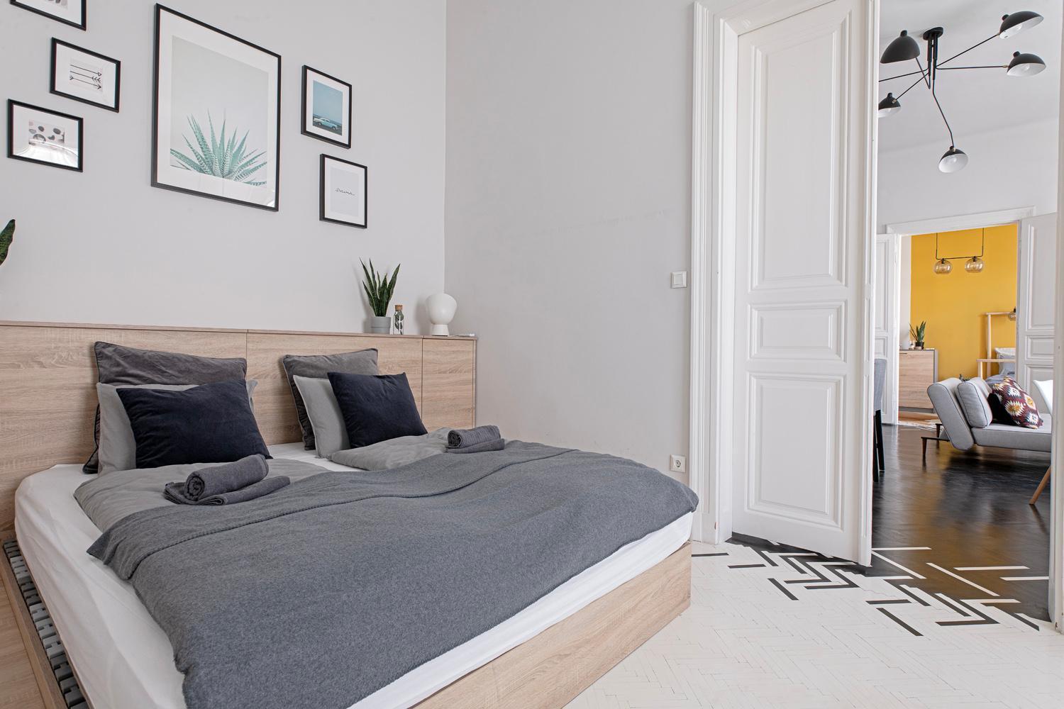City Center Industrial Residence Budapest Bagian luar foto